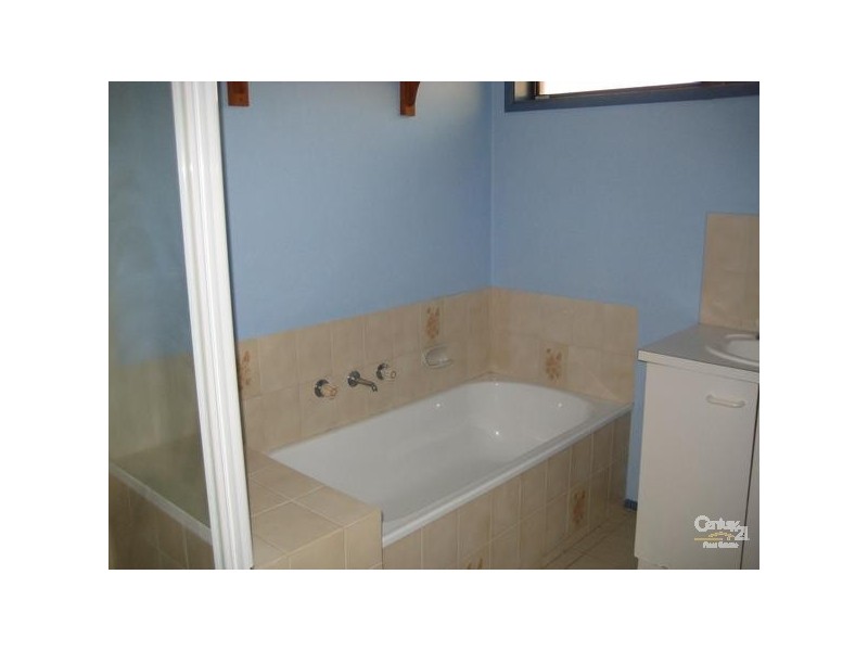 8 Cedar Drive, Hastings VIC 3915