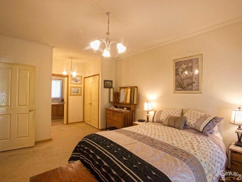 24 Hamilton Street, Crib Point VIC 3919