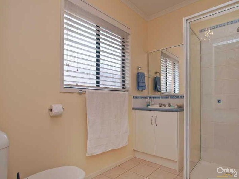 16 Kuan Yin Place, Hastings VIC 3915