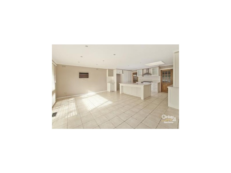 4 Iranda Street, Frankston VIC 3199