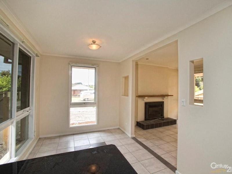 100 Dunlop Road, Bittern VIC 3918