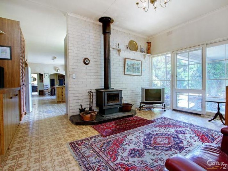 368 Stumpy Gully Road (Cnr. Myers Road) Melway ref 163 E 8, Balnarring VIC 3926