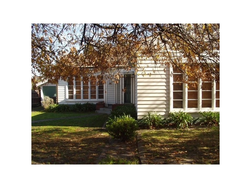 19 Brine Street, Hughesdale VIC 3166