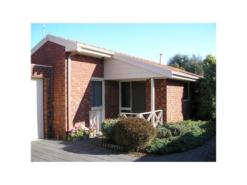 2/13 Howe Street, Murrumbeena VIC 3163