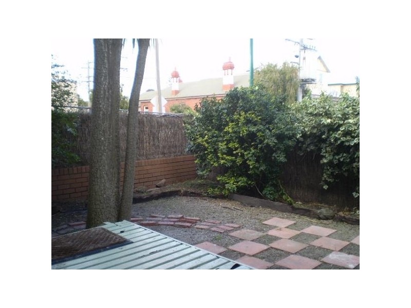 2/2 Liscard Street, Elsternwick VIC 3185