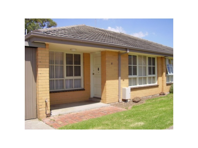4/7 Gnarwyn Road, Carnegie VIC 3163