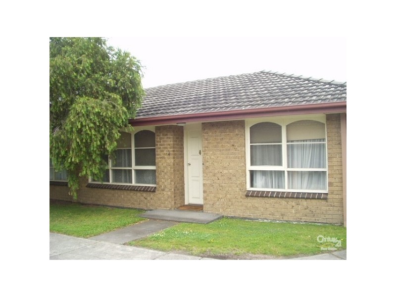 4/28 Coorigil Road, Carnegie VIC 3163