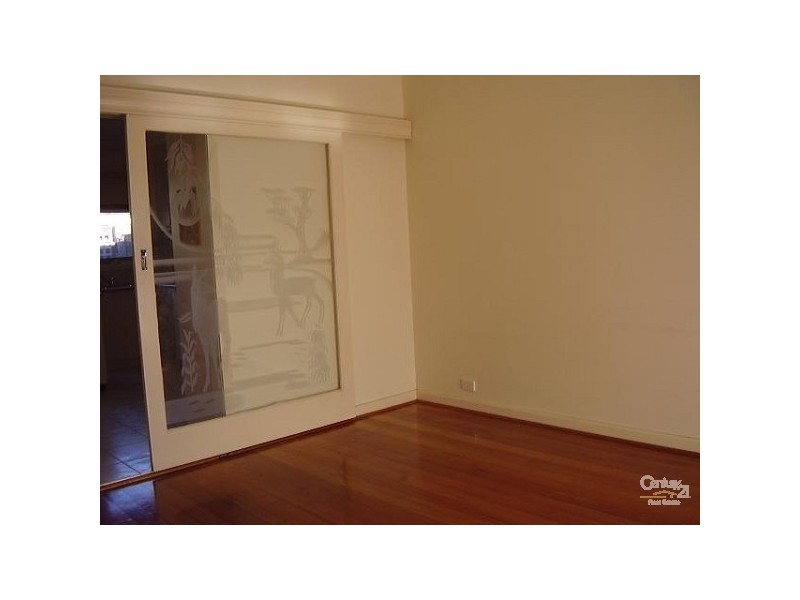 4/56 Coorigil Road, Carnegie VIC 3163