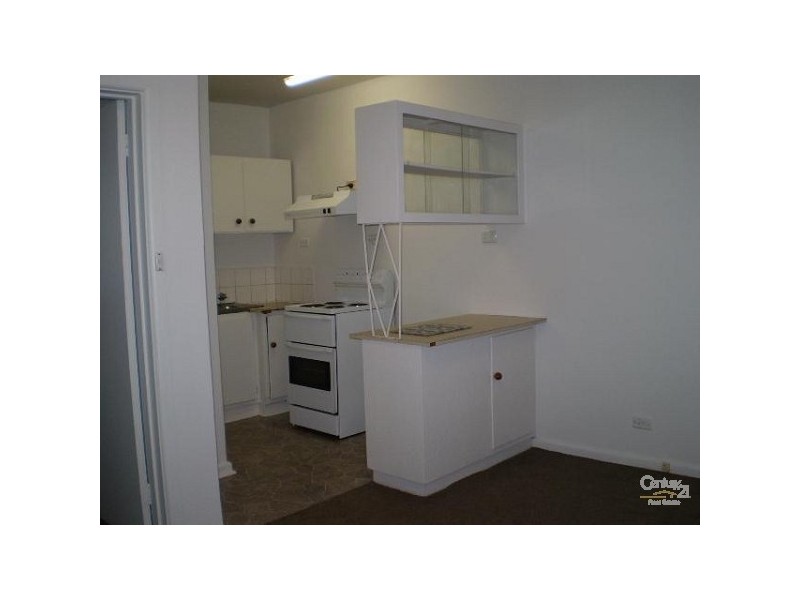 8/20 Loch Avenue, St Kilda East VIC 3183