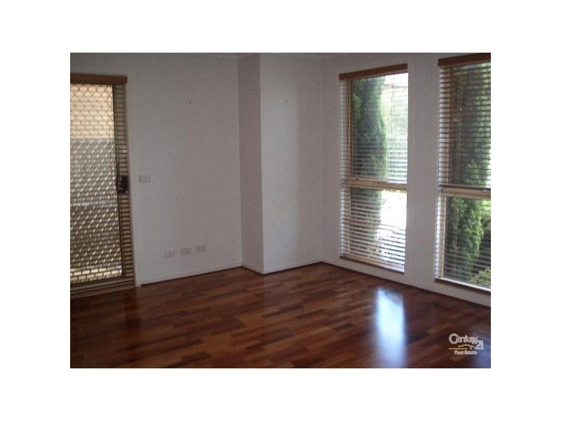 9 Elmtree Terrace, Chadstone VIC 3148