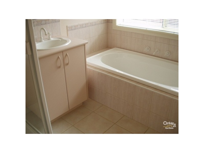 30 Federation Walk, Hughesdale VIC 3166