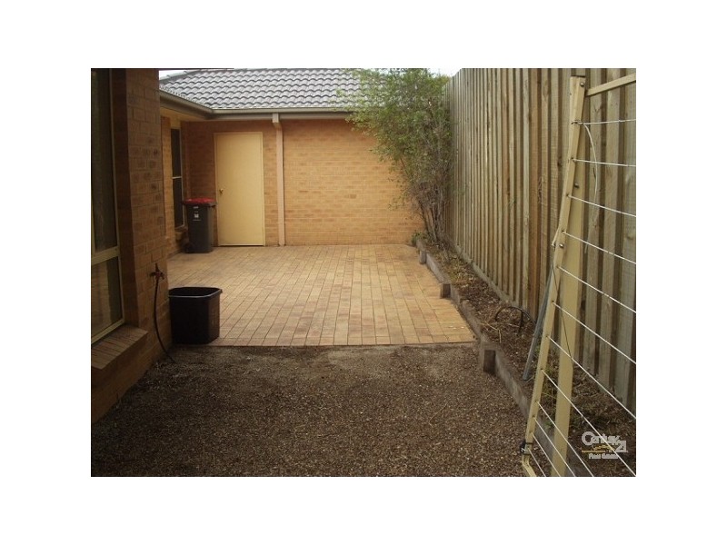 30 Federation Walk, Hughesdale VIC 3166