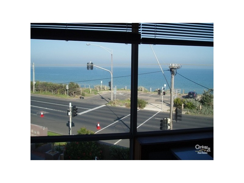 17/122 Beach Road, Mentone VIC 3194