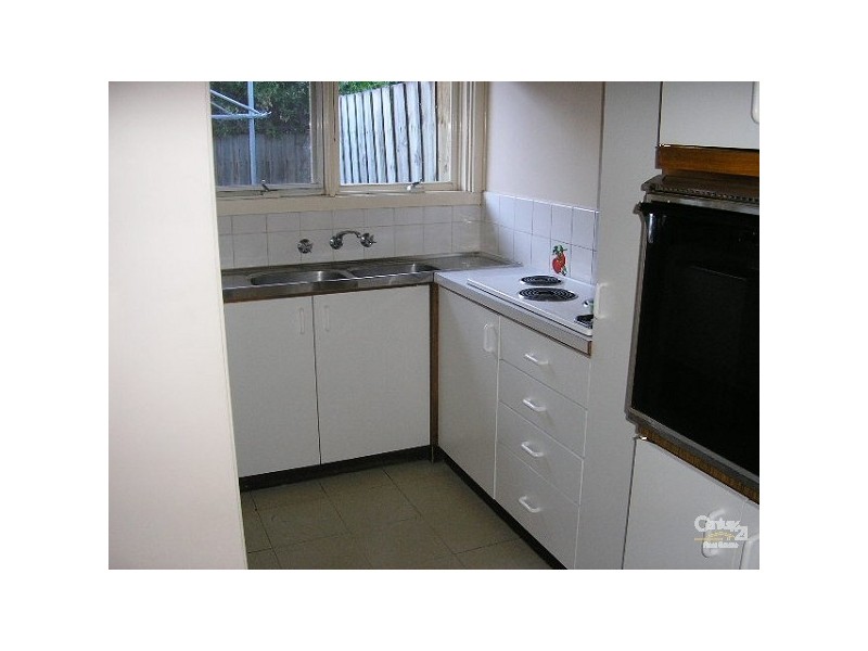 5/28 Coorigil Road, Carnegie VIC 3163