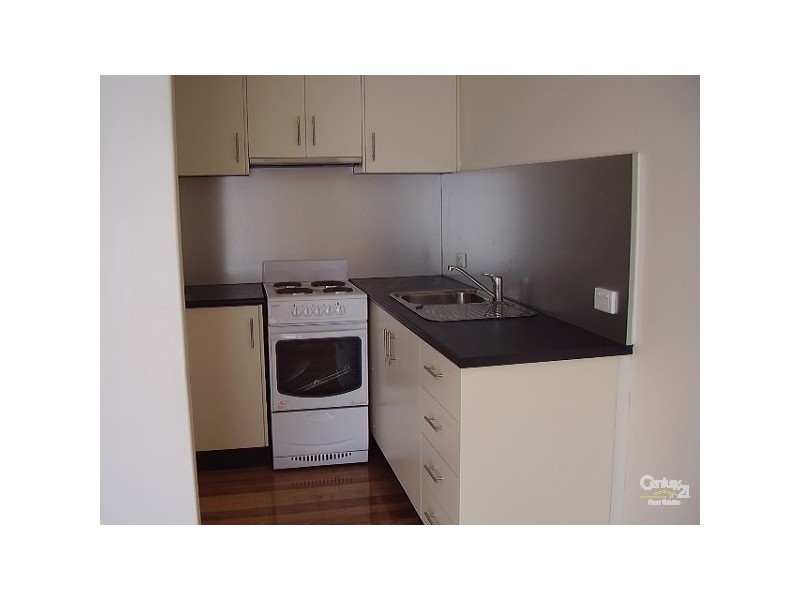 5/16 Kokaribb, Carnegie VIC 3163