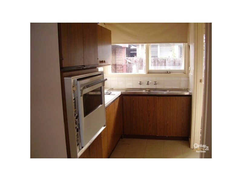 2/10 Moonya Road, Carnegie VIC 3163