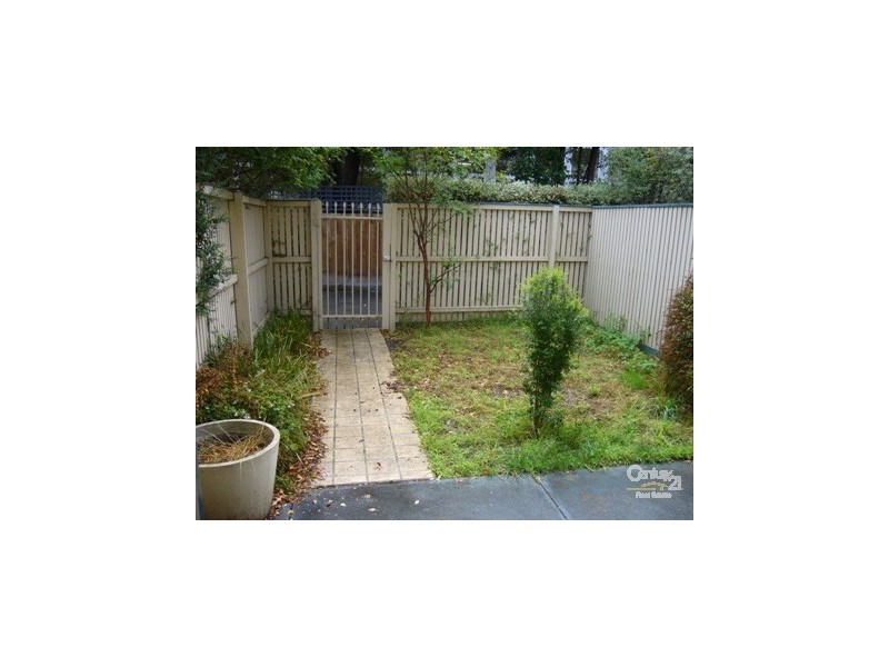 3/50 Lillimur Road, Ormond VIC 3204