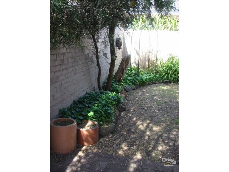 3/128 Charman Road, Cheltenham VIC 3192