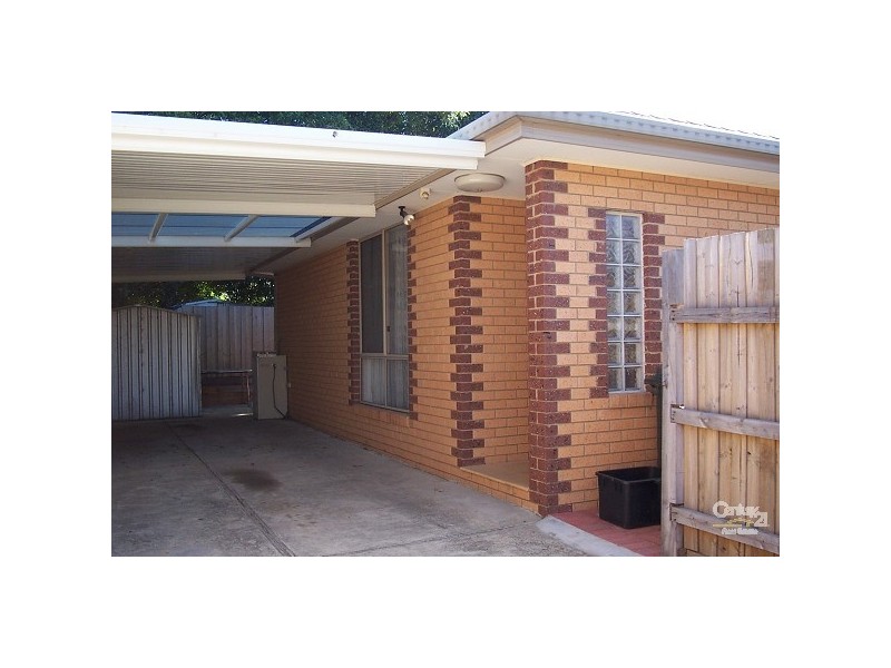 2/85 Castlewood Street, Bentleigh East VIC 3165