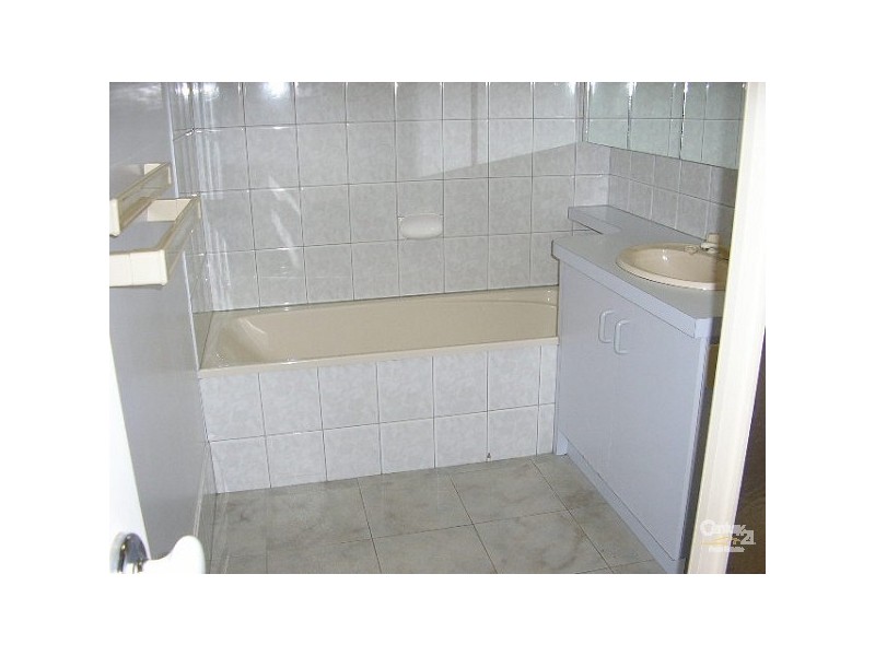 2/85 Castlewood Street, Bentleigh East VIC 3165