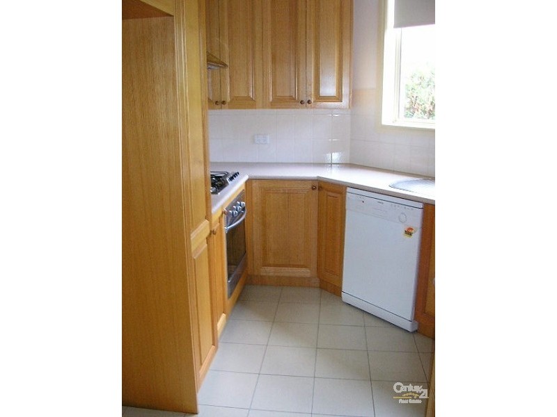 4/17 Maroo, Hughesdale VIC 3166