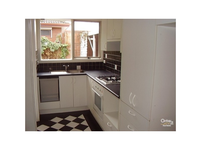 3/6 Moonya, Carnegie VIC 3163