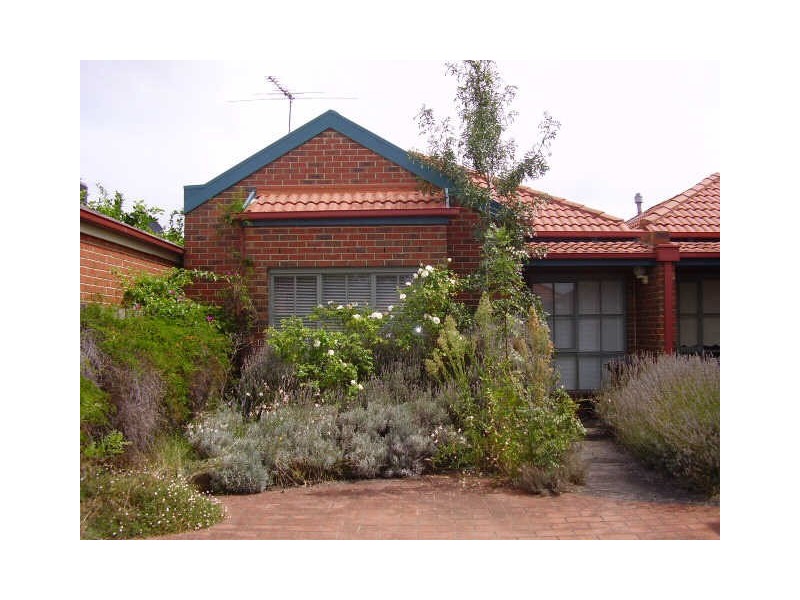3/94  Truganini Road, Carnegie VIC 3163