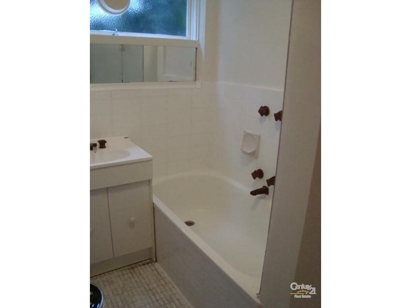 5/8 Dunoon Street, Murrumbeena VIC 3163