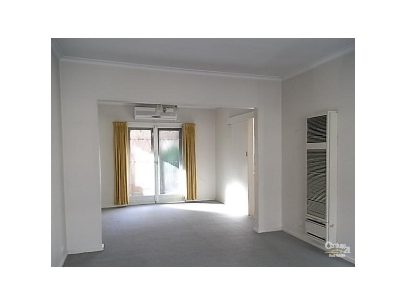 2/10 Weeroona Road, Murrumbeena VIC 3163