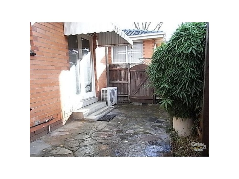 2/10 Weeroona Road, Murrumbeena VIC 3163