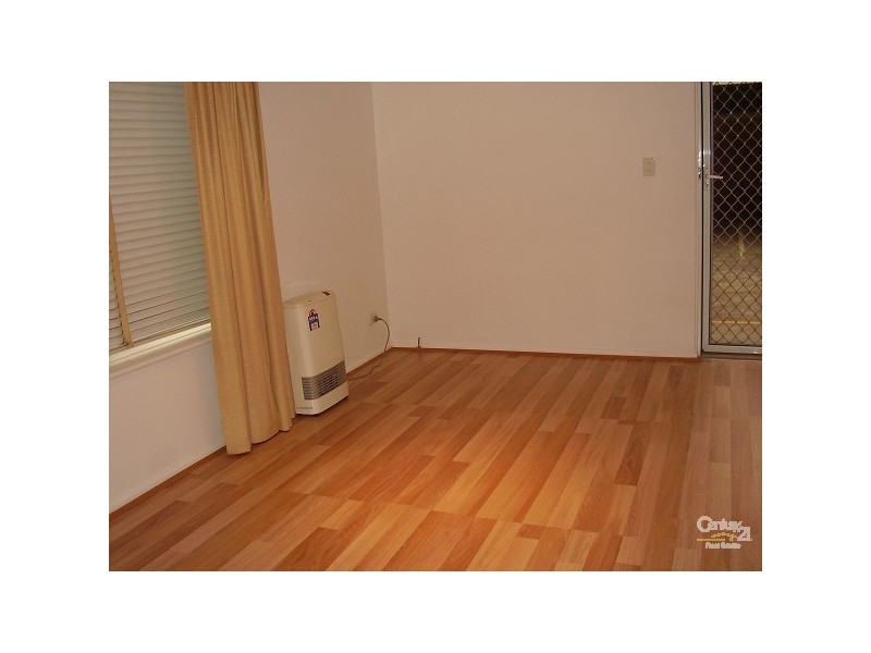 1/4 Walnut Street, Carnegie VIC 3163