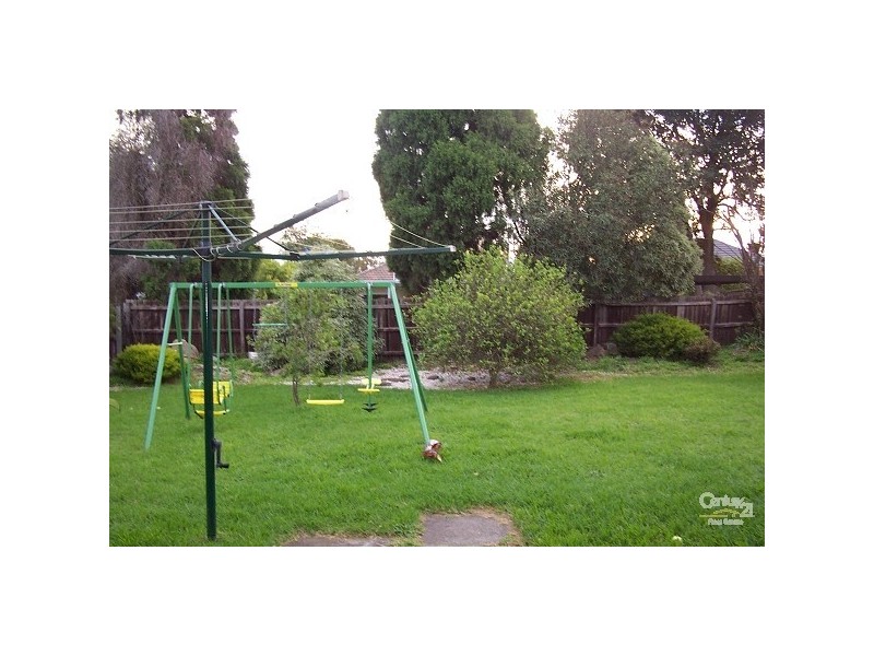 19 Brine Street, Hughesdale VIC 3166