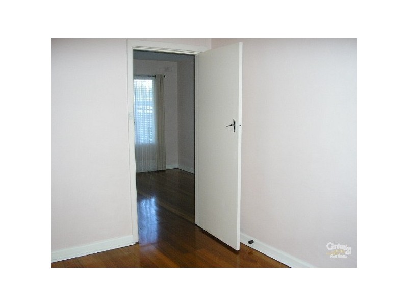 2/1 Looker Street, Murrumbeena VIC 3163