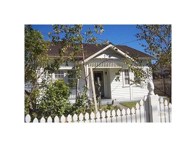 13 Erindale Street, Murrumbeena VIC 3163