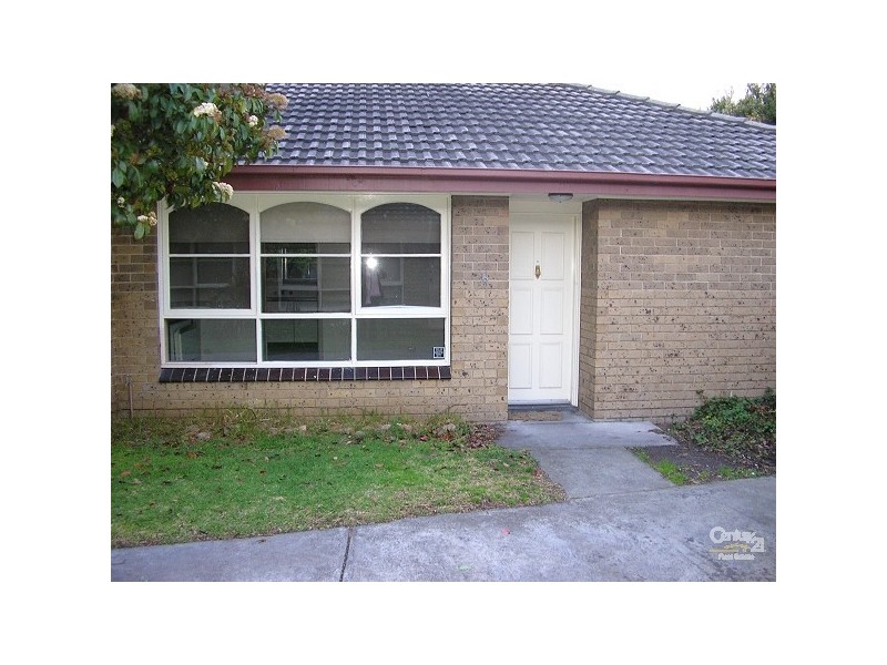 4/28 Coorigil Road, Carnegie VIC 3163