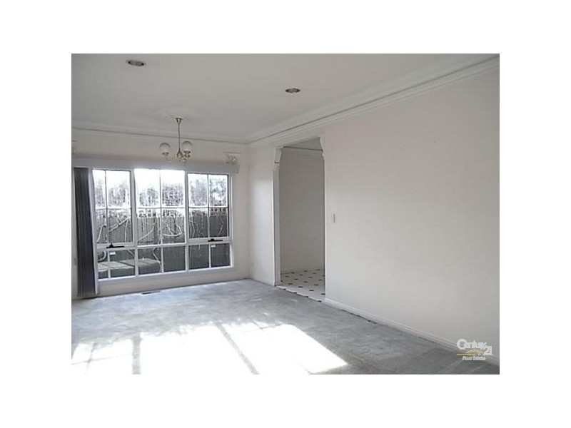 2/11 Woodville Avenue, Glen Huntly VIC 3163