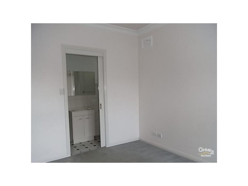 2/11 Woodville Avenue, Glen Huntly VIC 3163