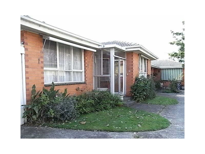 2/10  Weeroona Road, Murrumbeena VIC 3163