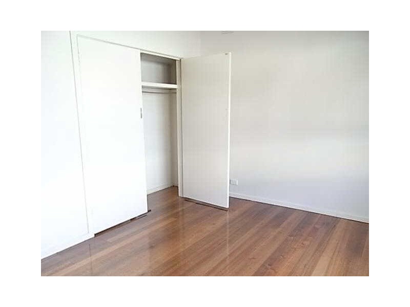 2/10  Weeroona Road, Murrumbeena VIC 3163