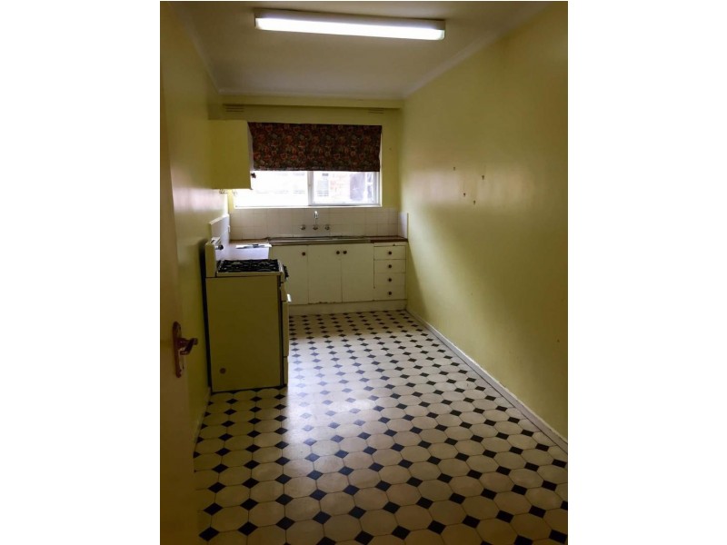 13/82  Coorigil Road, Carnegie VIC 3163