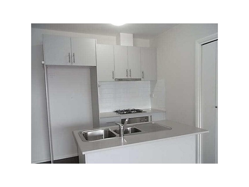 8/329 Neerim Road, Carnegie VIC 3163