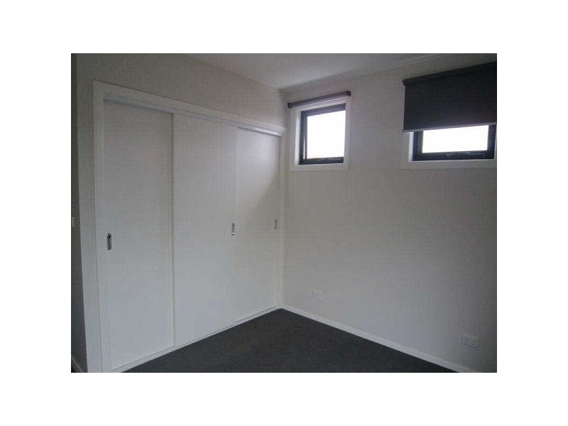 8/329 Neerim Road, Carnegie VIC 3163