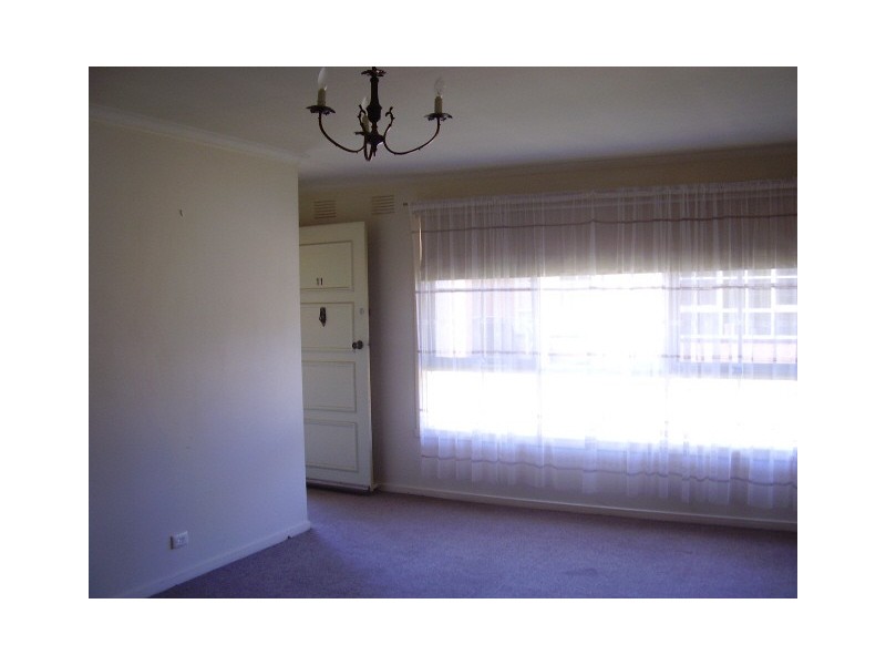 11/7  Gnarwyn Road, Carnegie VIC 3163