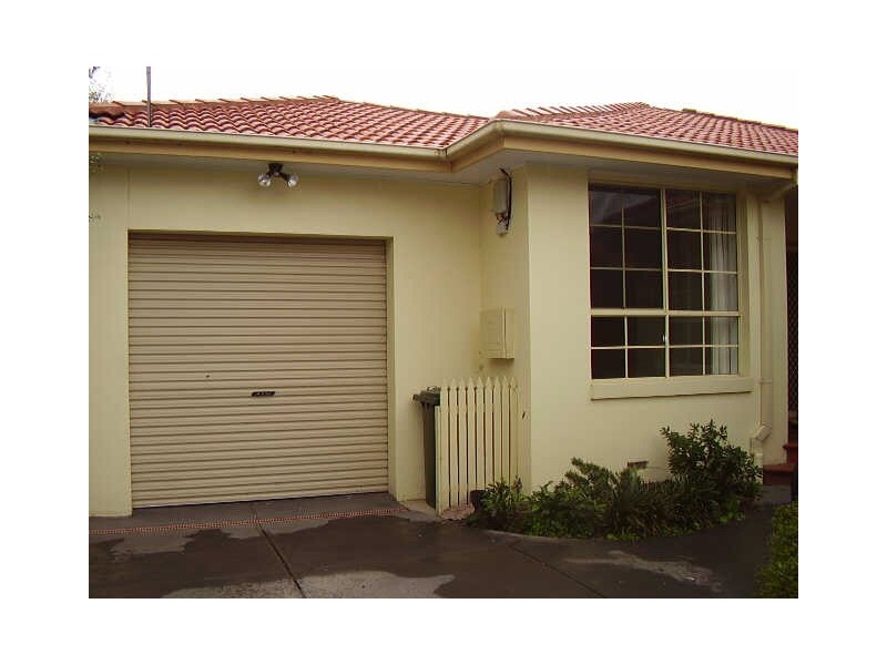 9B  Hewitts Road, Carnegie VIC 3163