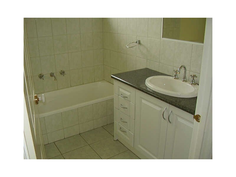 9B  Hewitts Road, Carnegie VIC 3163