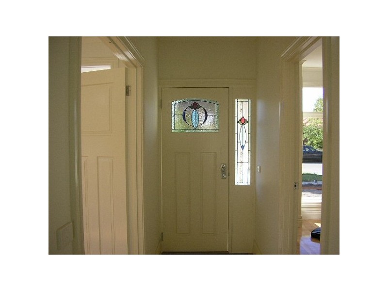 1/24  Paget Street, Hughesdale VIC 3166