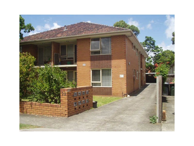 8/23  Brisbane Street, Murrumbeena VIC 3163