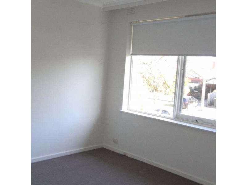 8/24  Dunoon Street, Murrumbeena VIC 3163