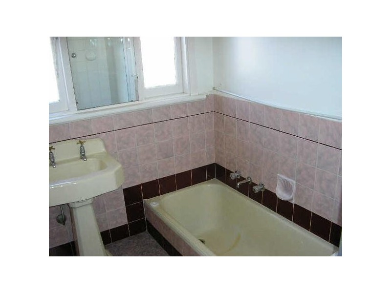 2  Mountfield Avenue, Malvern East VIC 3145