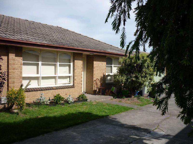 9/28  Coorigil Road, Carnegie VIC 3163